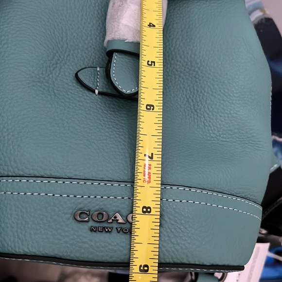 Coach Sling Pack - Picture 10 of 10